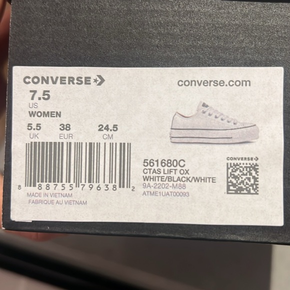 Brand new never worn Converse Platform Sneakers - Picture 4 of 4